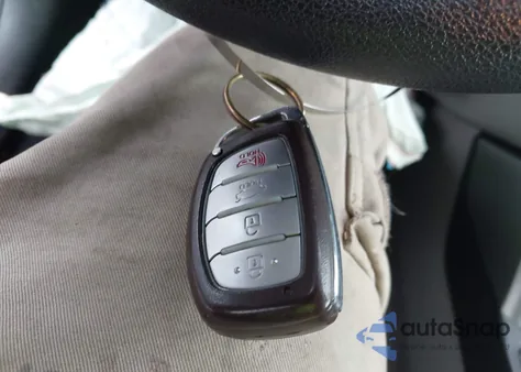 2016 Hyundai Sonata Hybrid Se from USA, damaged, VIN KMHE24L19GA039553